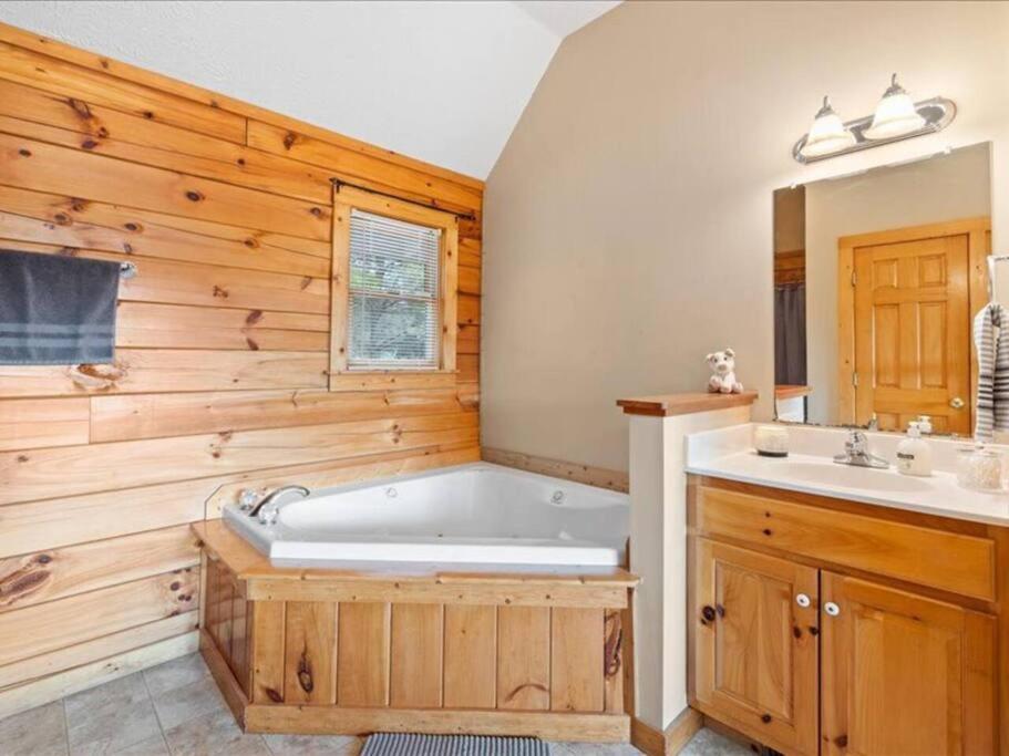 Breathtaking Views Of The Smokies, 3 Mins To Gatlinburg Vila Exterior foto