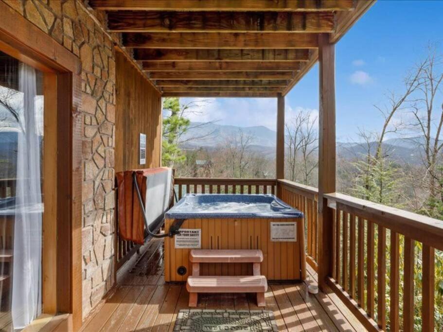 Breathtaking Views Of The Smokies, 3 Mins To Gatlinburg Vila Exterior foto