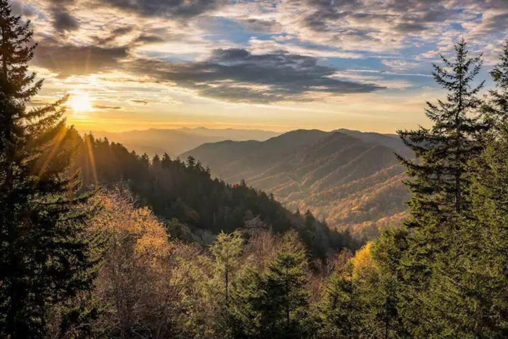 Breathtaking Views Of The Smokies, 3 Mins To Gatlinburg Vila Exterior foto
