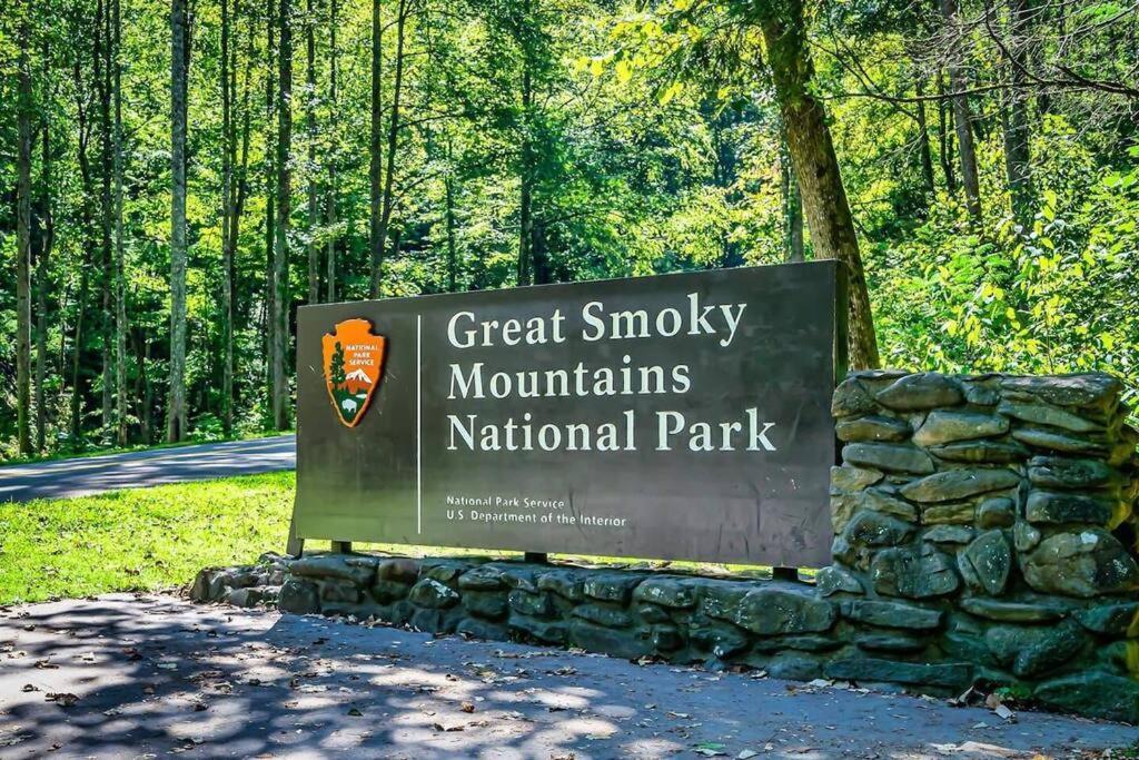 Breathtaking Views Of The Smokies, 3 Mins To Gatlinburg Vila Exterior foto